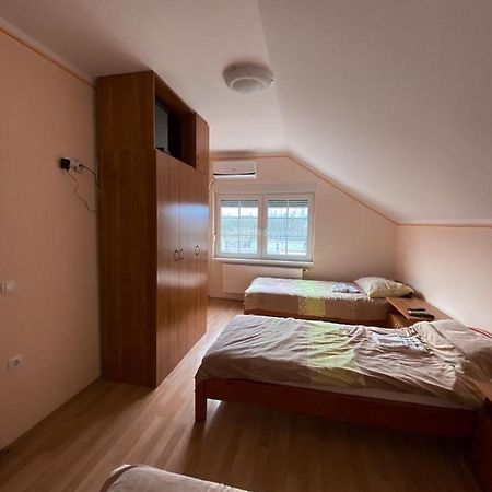 Appartement Prenociste Sana Sombor Extérieur photo