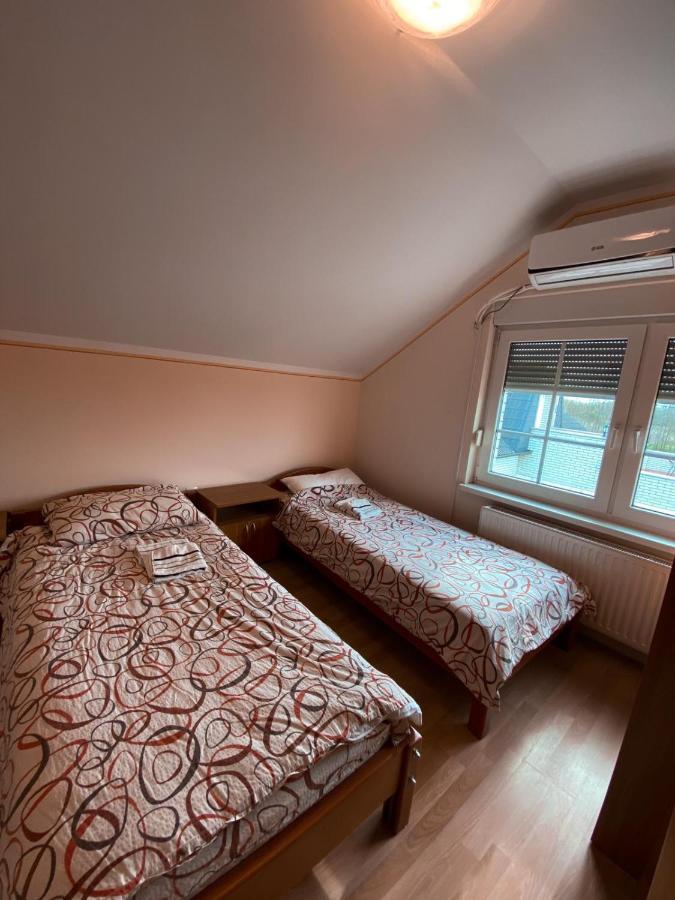 Appartement Prenociste Sana Sombor Extérieur photo